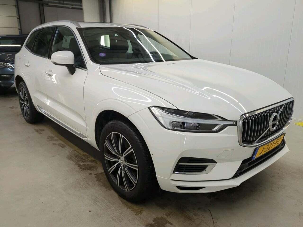 VOLVO XC60 2.0 R photo