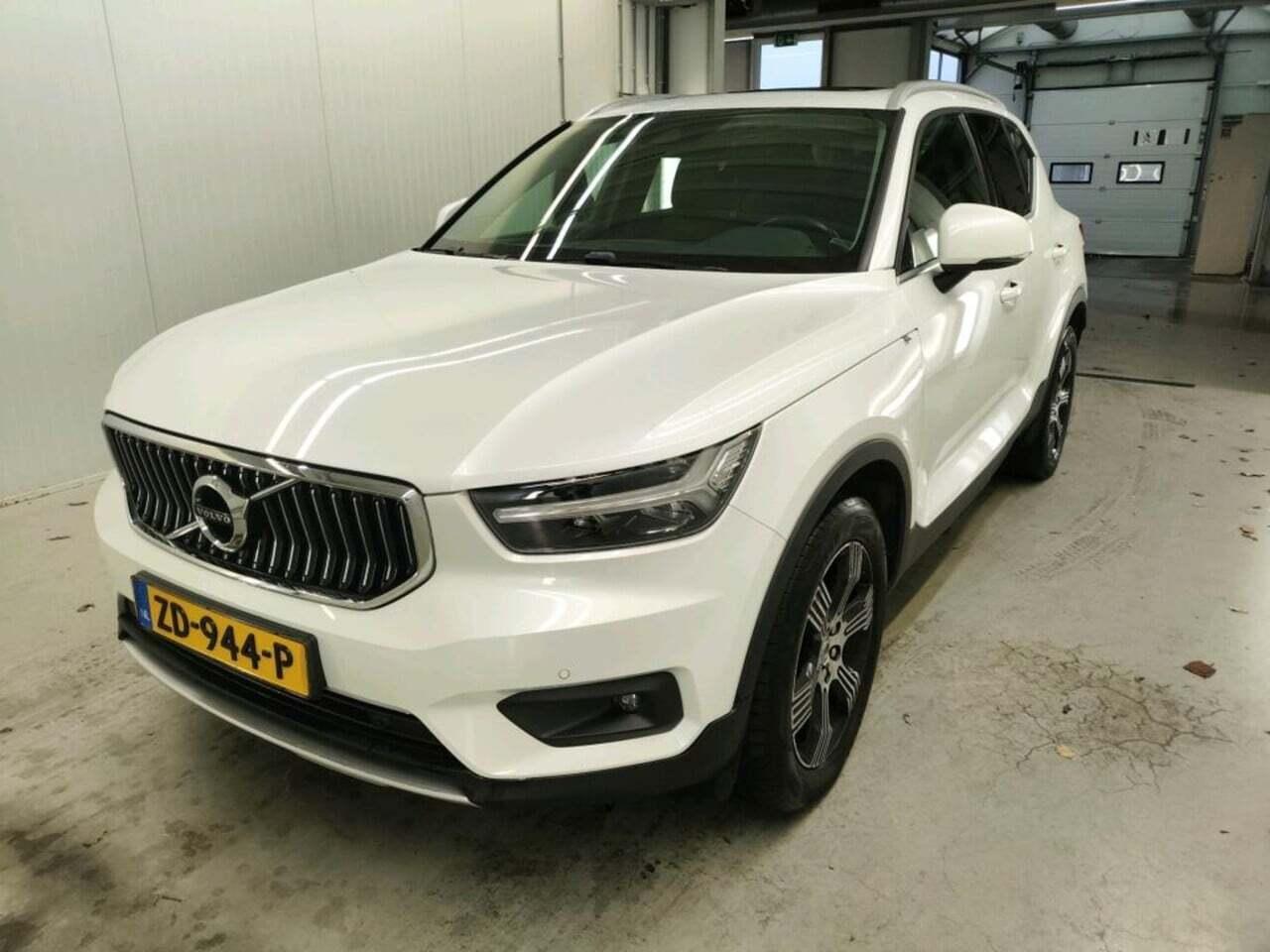 VOLVO XC40 2.0 T