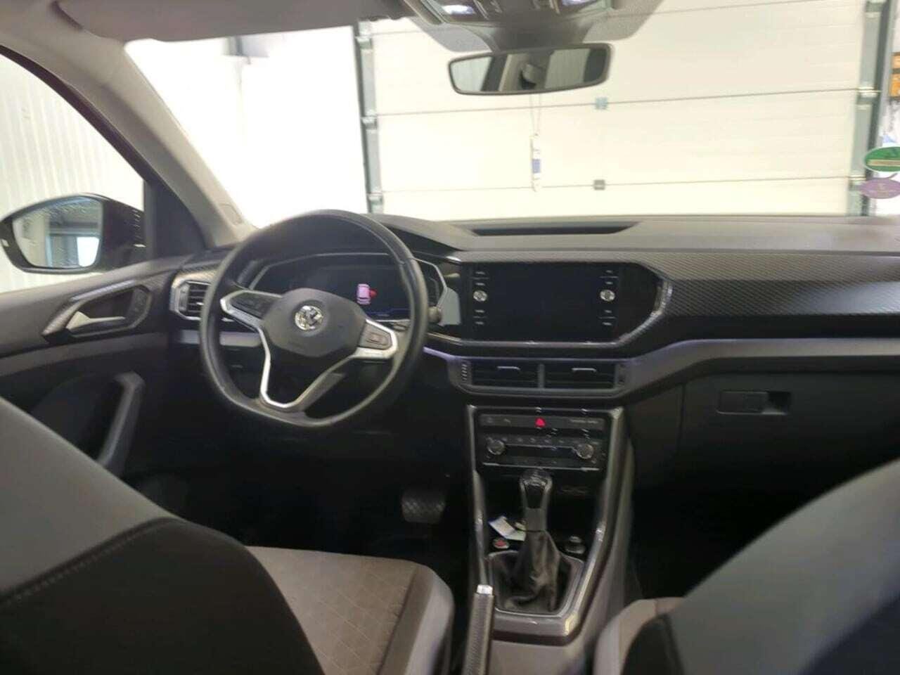 VOLKSWAGEN T-Cross 1.0 T photo