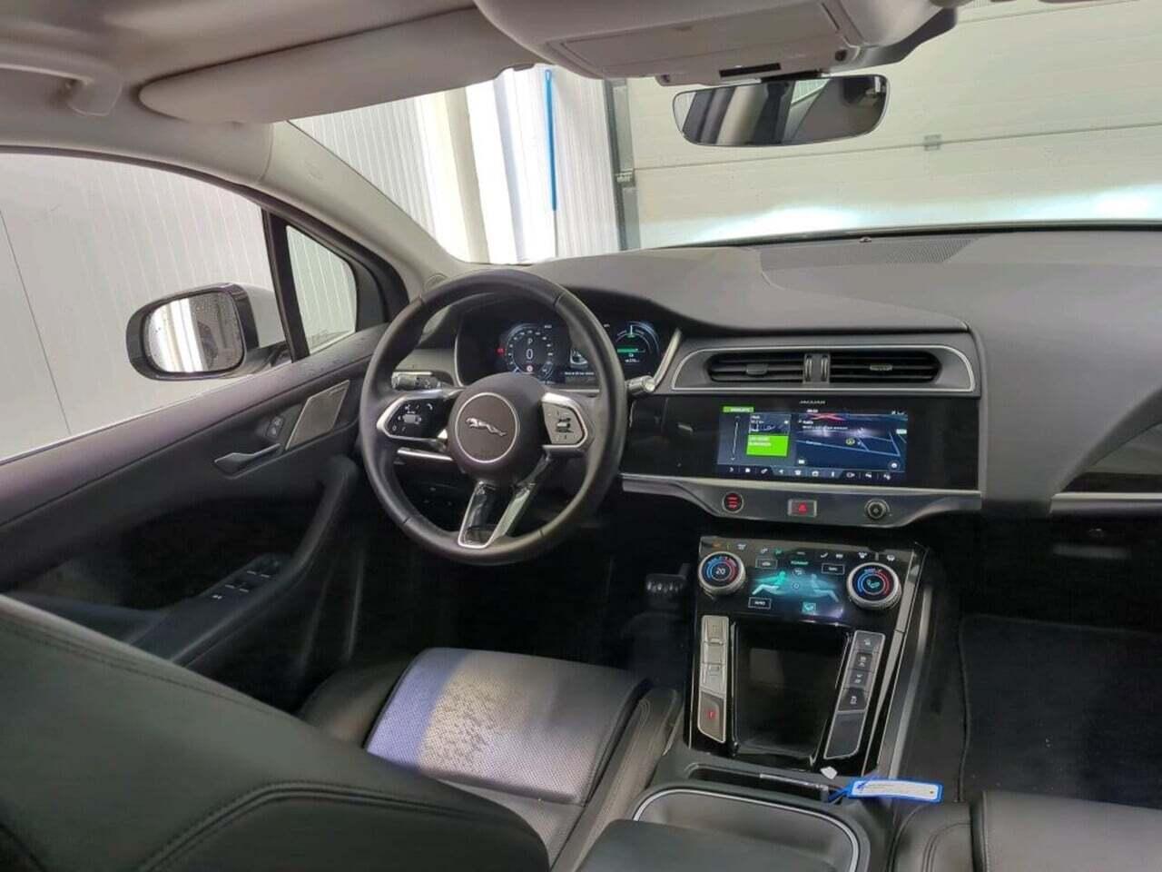 Jaguar I-PACE 400 photo