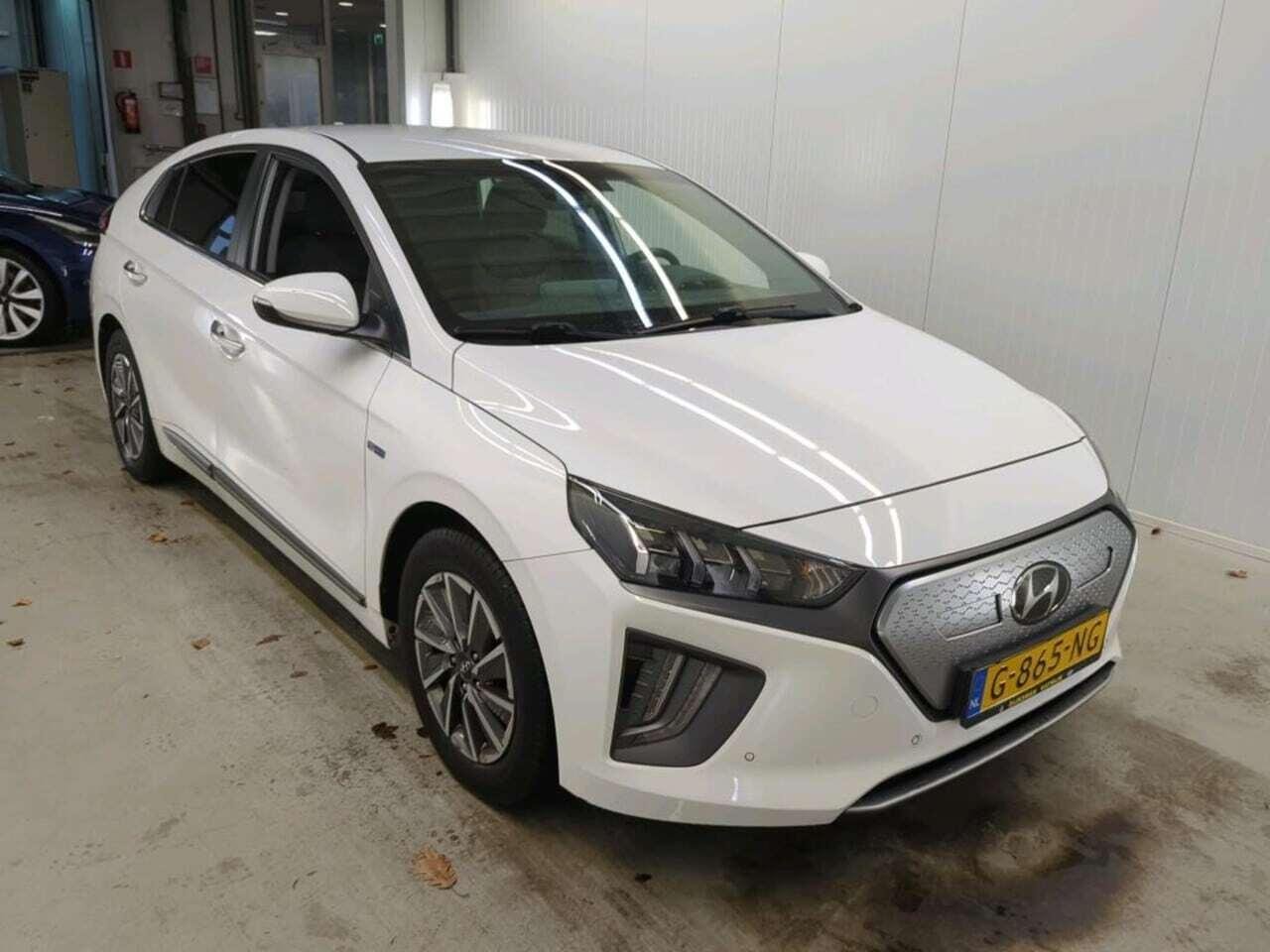 HYUNDAI IONIQ Premium photo