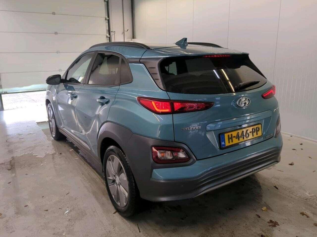 HYUNDAI Kona EV photo