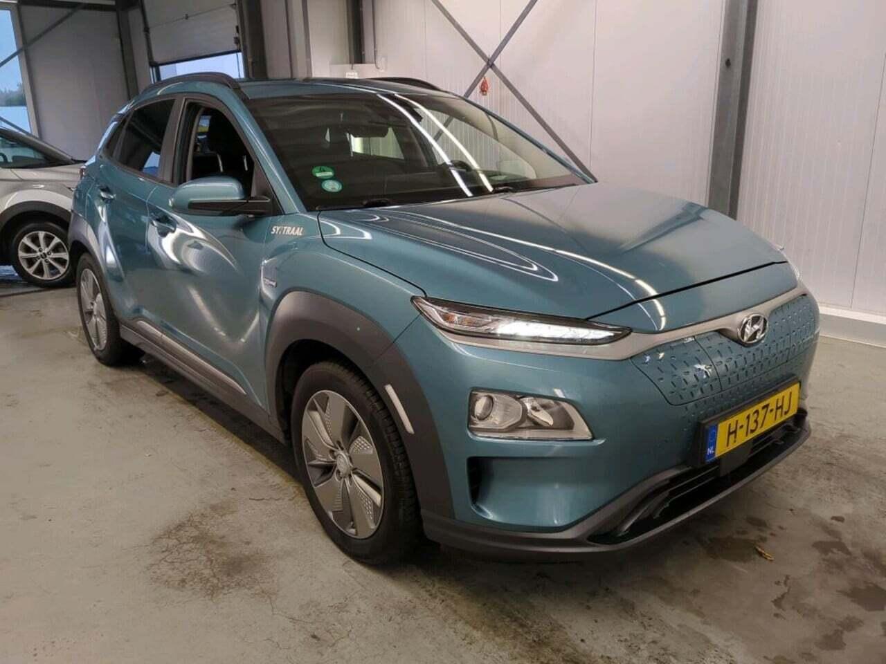 HYUNDAI Kona EV photo