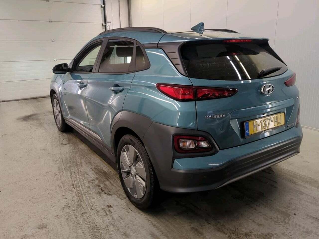 HYUNDAI Kona EV photo