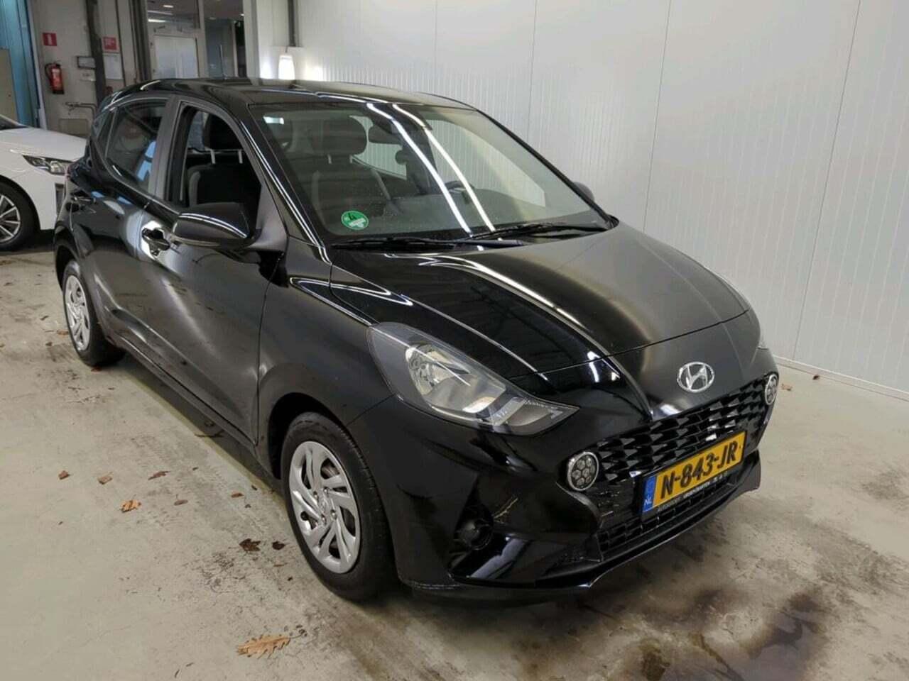 HYUNDAI i10 1.0 photo