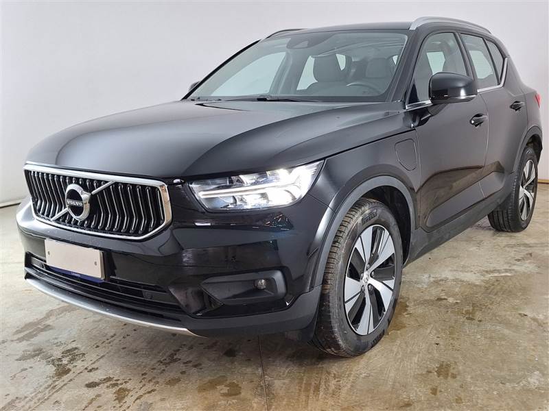 Volvo 228 VOLVO XC40 / 2017 / 5P / SUV T5 PLUG-IN HYBRID AUTO RECH INSCRIP EXPR