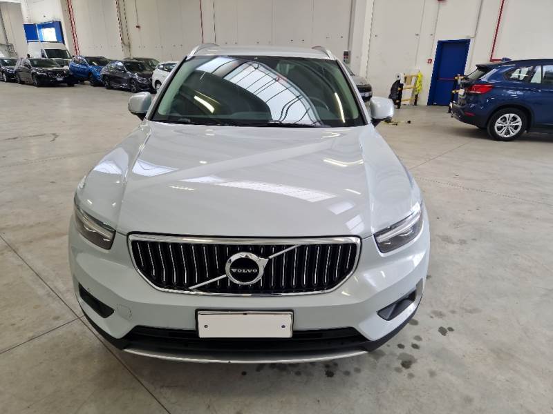 Volvo 233 VOLVO XC40 / 2017 / 5P / SUV T4 PLUG-IN HYBRID AUTO RECHARGE INSCR. photo