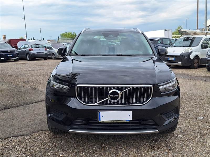 Volvo 235 VOLVO XC40 / 2017 / 5P / SUV T4 PLUG-IN HYBRID AUTO RECH INSCRIP EXPR photo