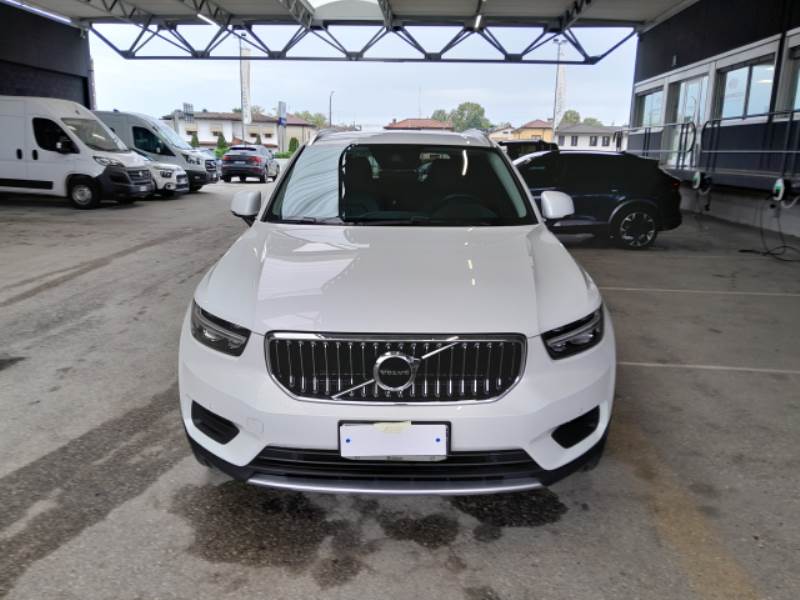 Volvo 228 VOLVO XC40 / 2017 / 5P / SUV T5 PLUG-IN HYBRID AUTO RECH INSCRIP EXPR photo