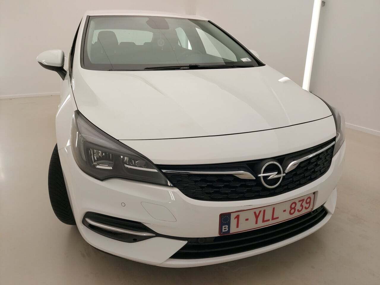 OPEL ASTRA 1.2 TURBO EDITION photo