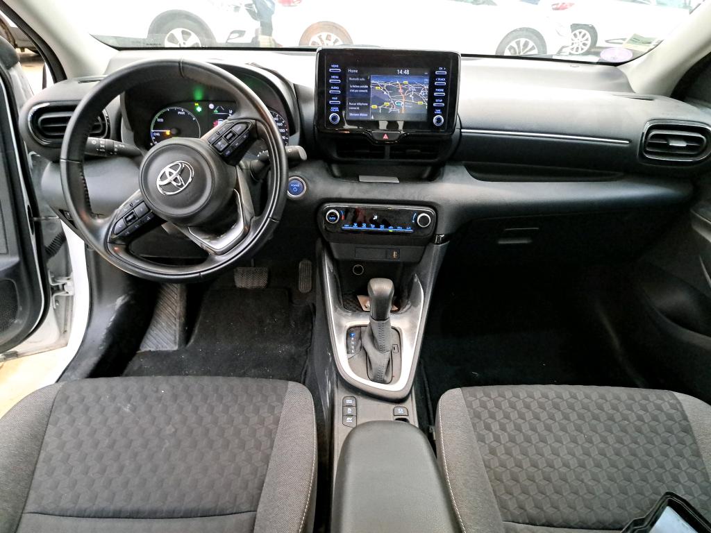 Toyota Hybride 116h France Business TOYOTA Yaris Hybride / 2019 / 5P / Berline Hybride 116h France Business photo