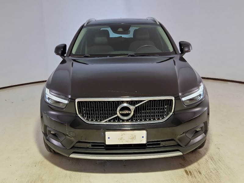 Volvo 65 VOLVO XC40 / 2017 / 5P / SUV T5 TWIN ENGINE GEARTRONIC BUSINESS PLUS photo