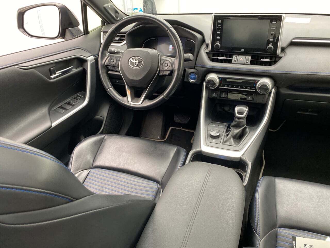 TOYOTA RAV 4 2.5 HYBRID STYLE E-CVT photo