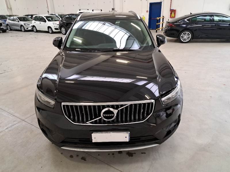 Volvo 228 VOLVO XC40 / 2017 / 5P / SUV T5 PLUG-IN HYBRID AUTO RECH INSCRIP EXPR photo