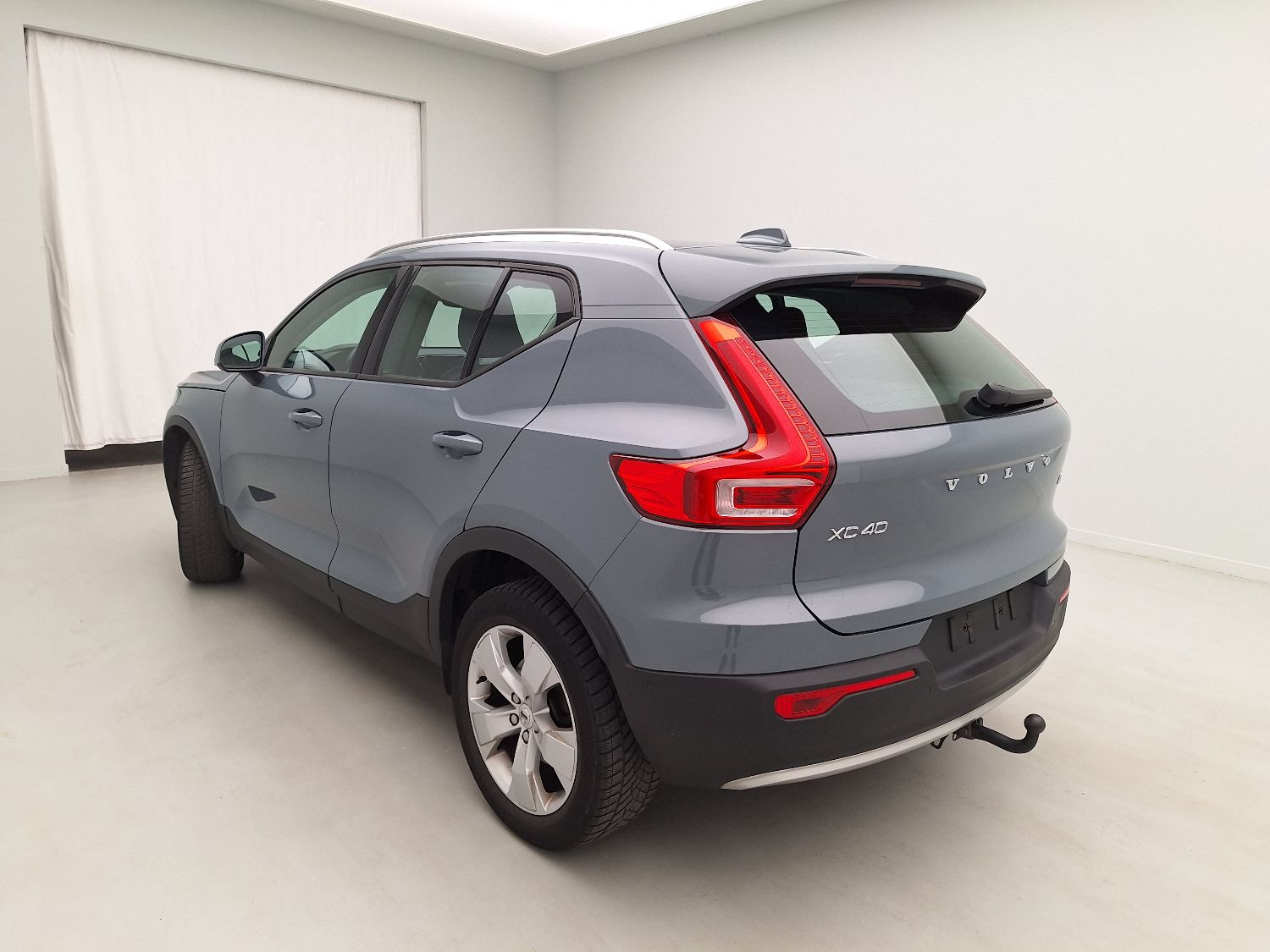 Volvo, XC40 '17, Volvo XC40 D4 AWD Geartronic Momentum Pro 5d photo