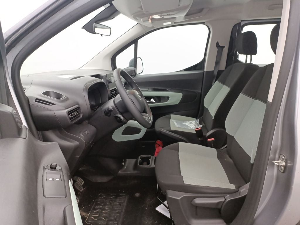 Citroën Berlingo Multispace 1.2 PureTech 110 MAN6 S&S Live M 5d photo