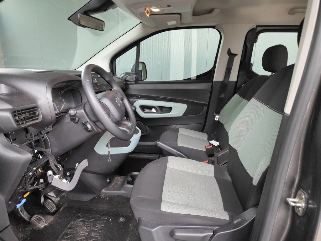 Citroën Berlingo Multispace 1.2 PureTech 110 MAN6 S&S Live M 5d photo