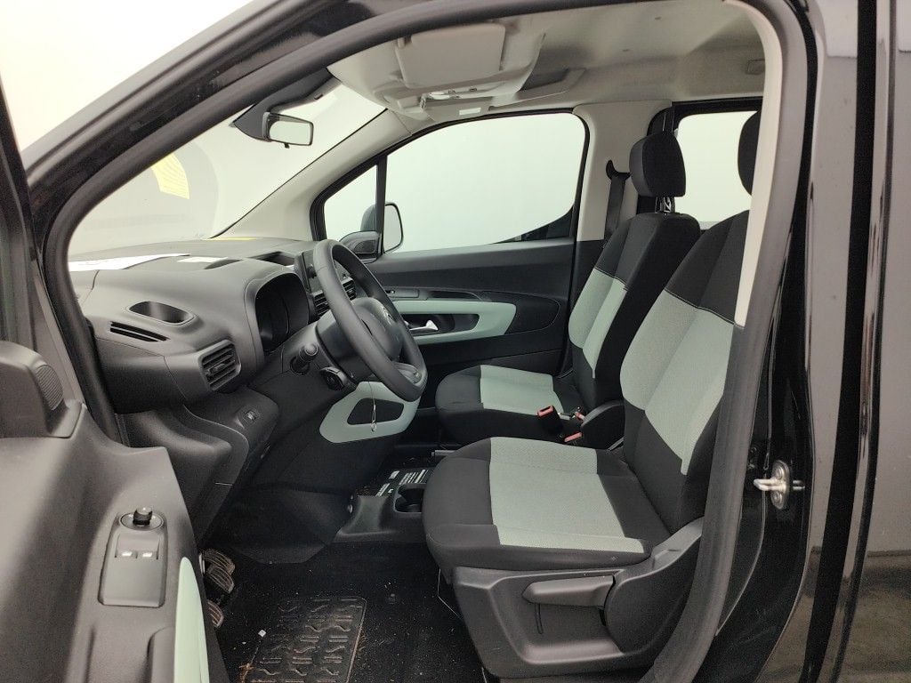 Citroën Berlingo Multispace 1.2 PureTech 110 MAN6 S&S Live M 5d photo