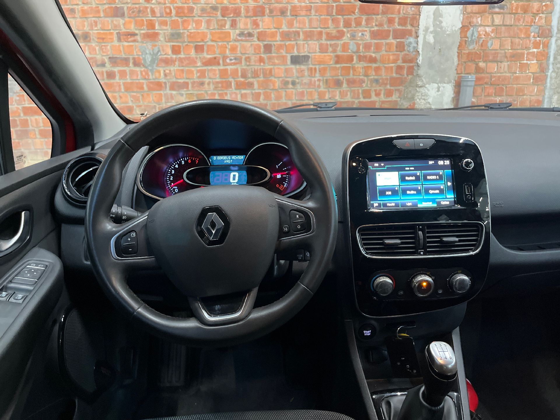 Renault, Clio FL'16, Renault Clio TCe 90 Corporate Edition 5d photo