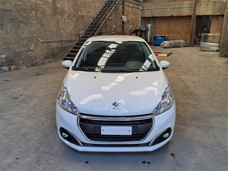 Peugeot 54 PEUGEOT 208 / 2015 / 5P / BERLINA VAN ACTIVE BLUEHDI 100CV photo