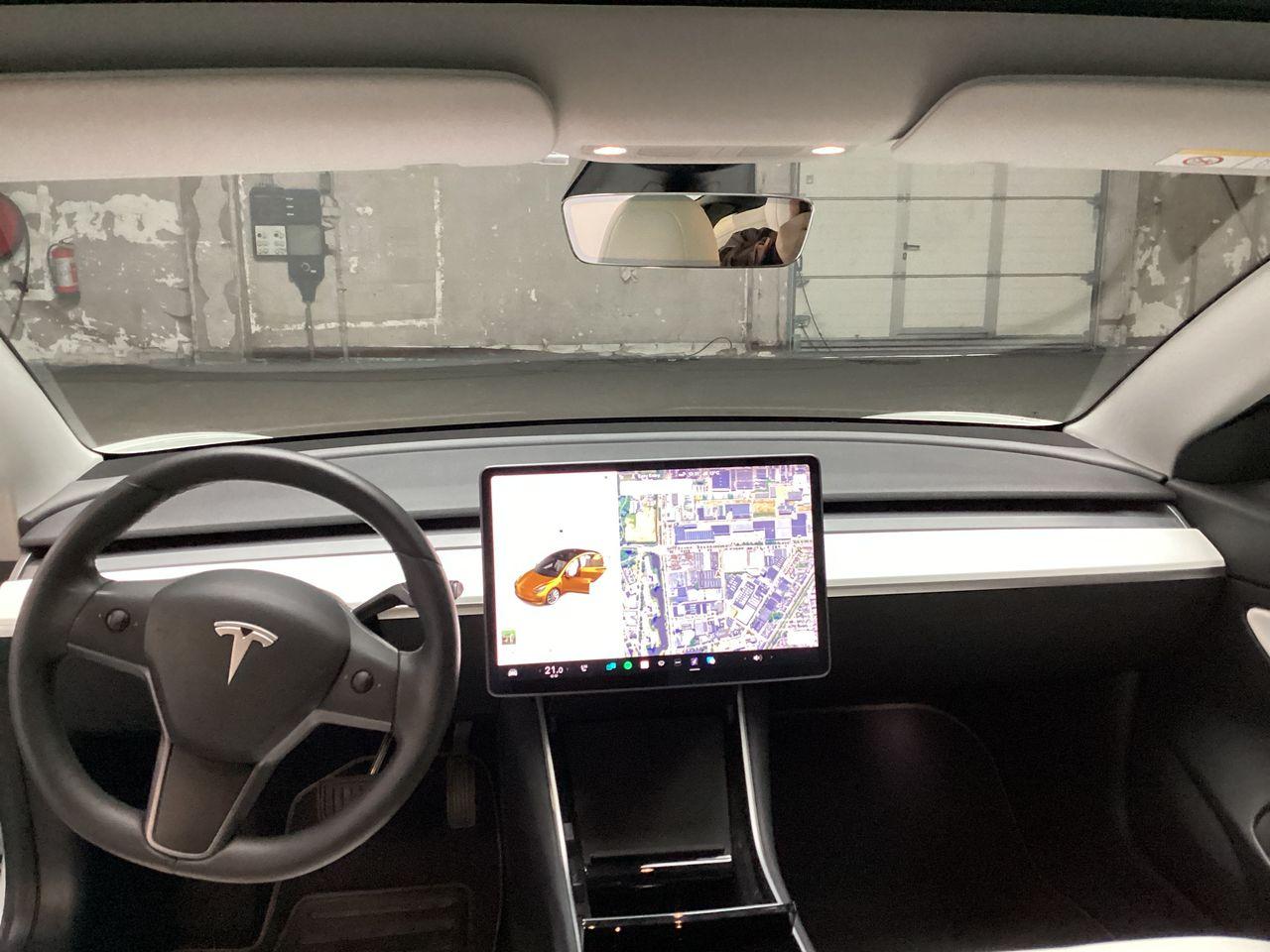 Tesla Model 3 Long Range AWD 75 kWh photo