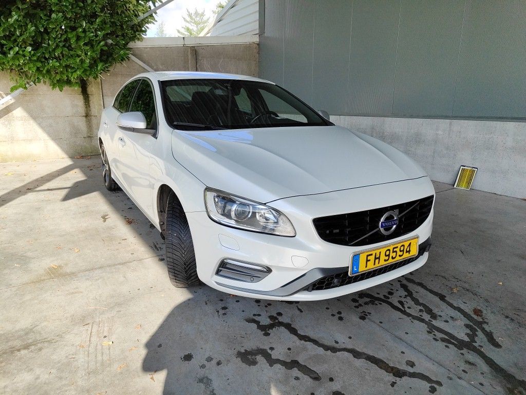 Volvo S60 D3 150 Momen R-Des Gtron photo