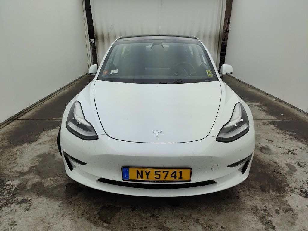 TESLA MODEL 3 65 kWh 351 Long-Range Dual Motor 5d photo