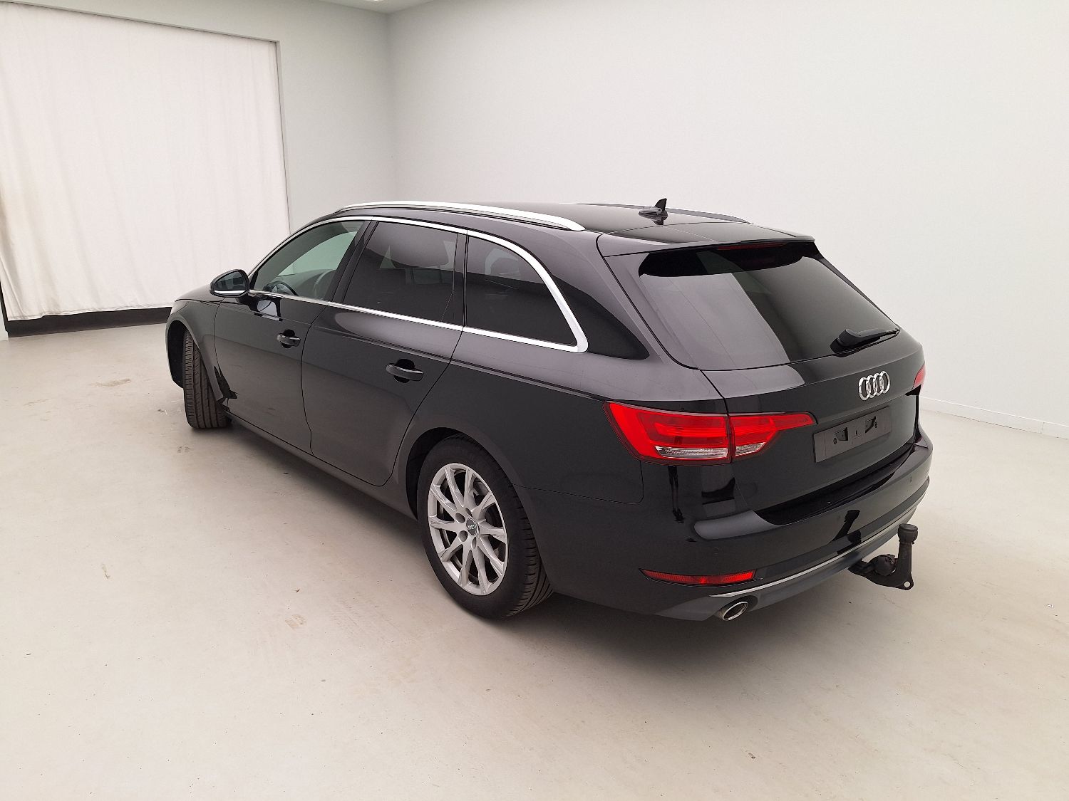 Audi, A4 Avant '15, Audi A4 Avant 2.0 TDi Ultra 110kW S tr Sport Buss photo