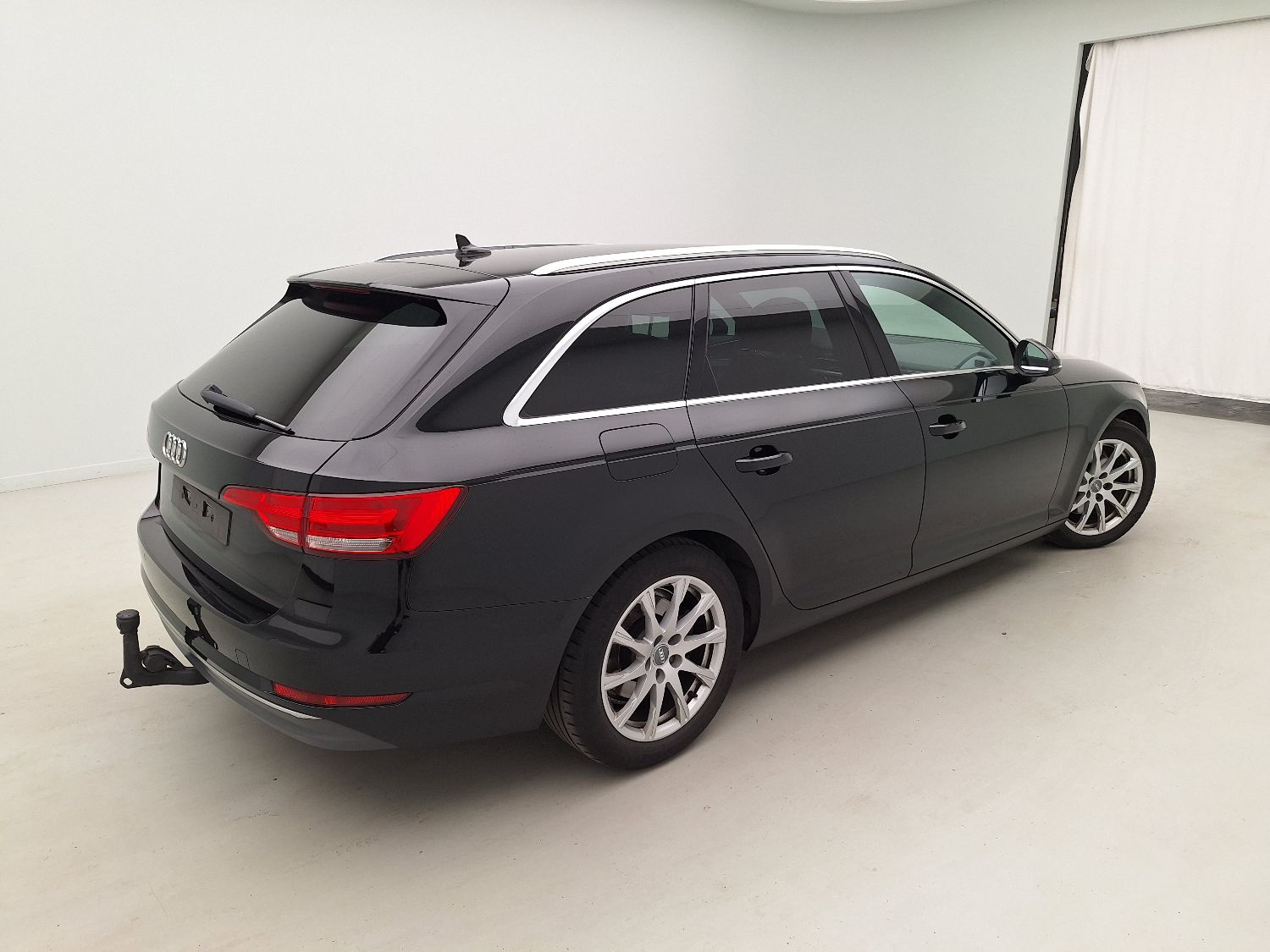 Audi, A4 Avant '15, Audi A4 Avant 2.0 TDi Ultra 110kW S tr Sport Buss photo