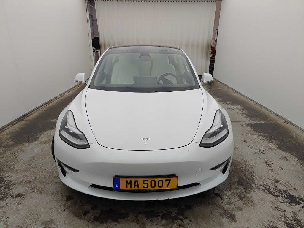 TESLA MODEL 3 65 kWh 351 Long-Range Dual Motor 5d photo