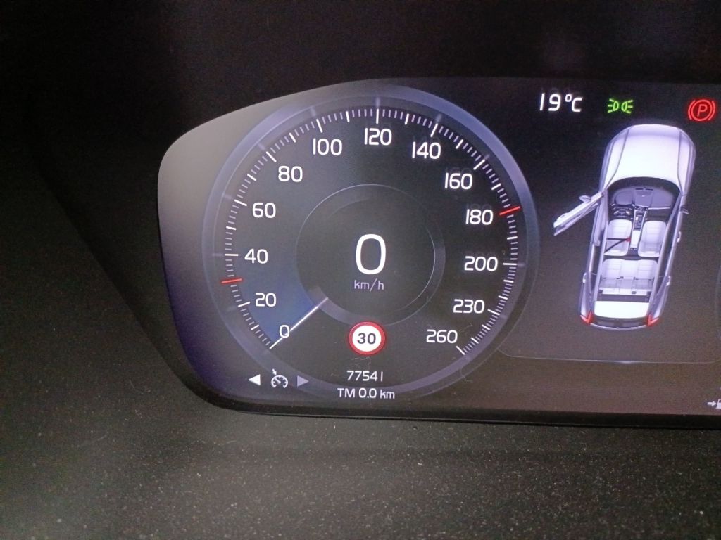 VOLVO XC40 1.5 T5 Recharge 180 Pro PHEV (EU6d-T.) 5d photo