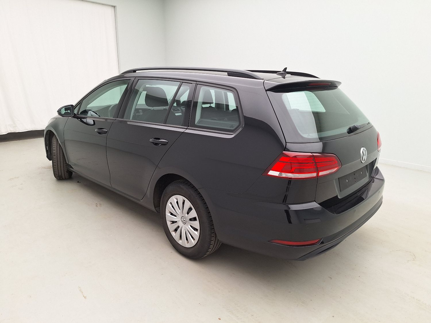 VW, Golf VII Var.FL'16, Volkswagen Golf Variant 1.6 TDi Trendline 5d photo