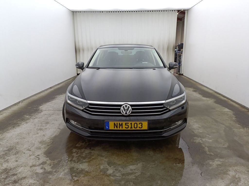 VOLKSWAGEN PASSAT DIESEL - 2015 2.0 TDi 150 Comfortline (EU6.2) 4d photo