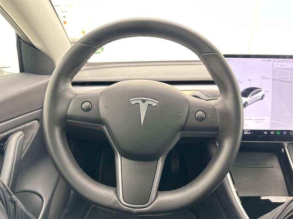 Tesla Model 3 Long Range AWD 75 kWh photo