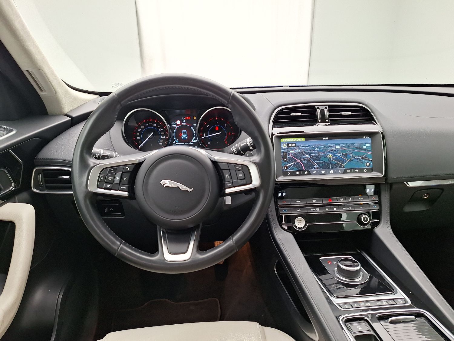 Jaguar, F-Pace, Jaguar F-Pace 2.0D 132kW Aut. Prestige 5d photo