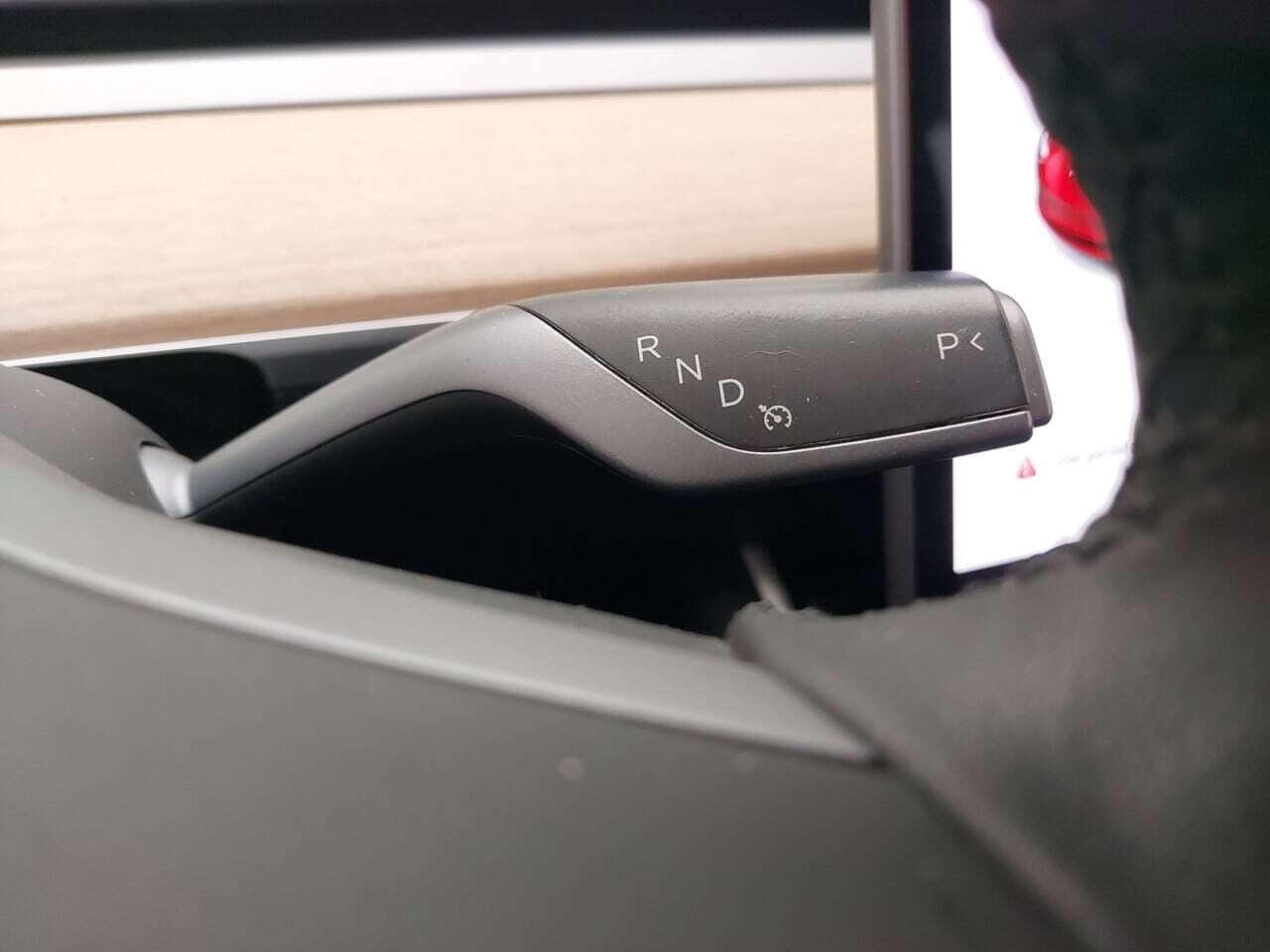 Tesla Model 3 Long Range AWD 75 kWh photo