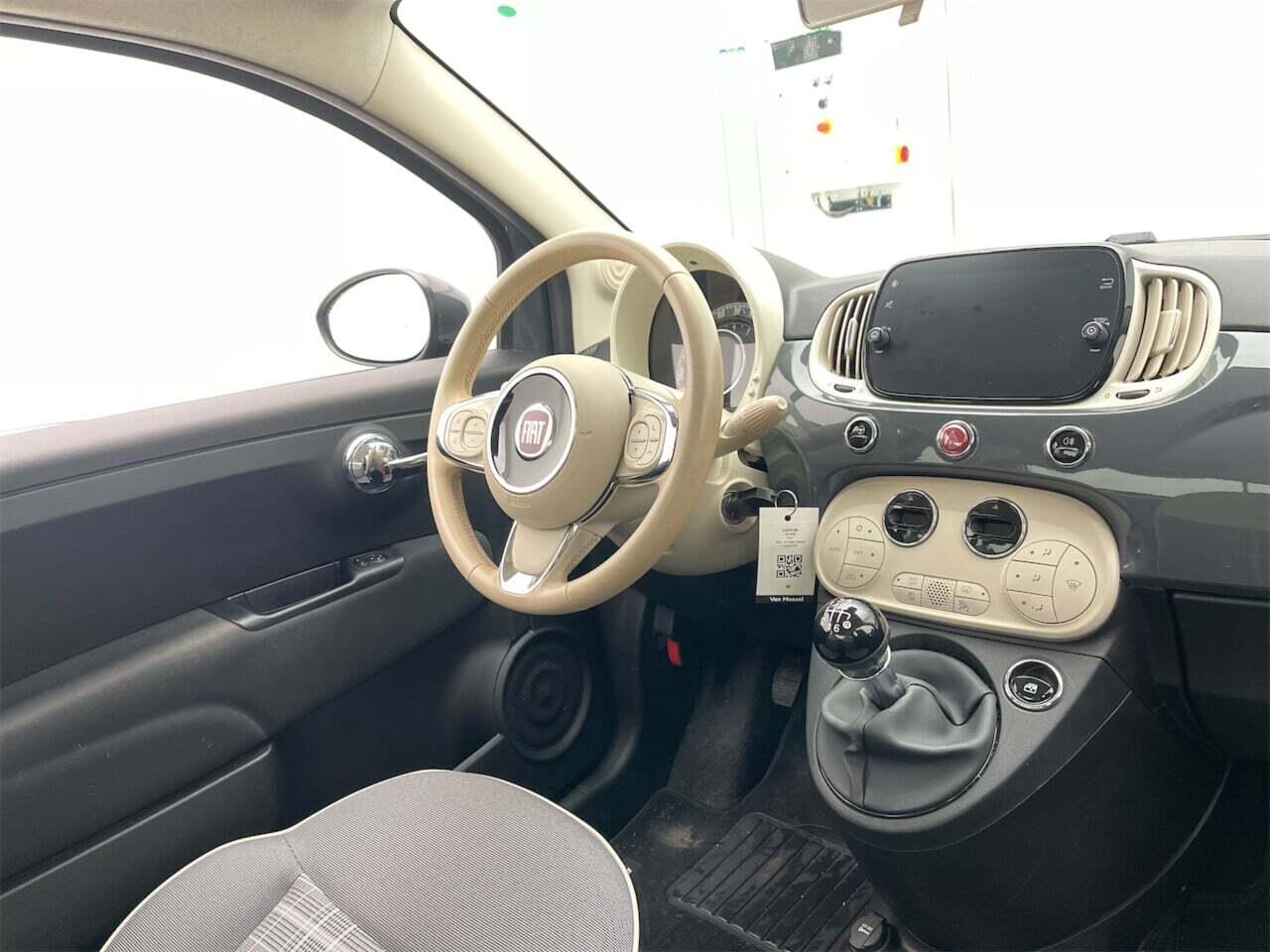 FIAT 500 1.0 Hybrid Lounge photo