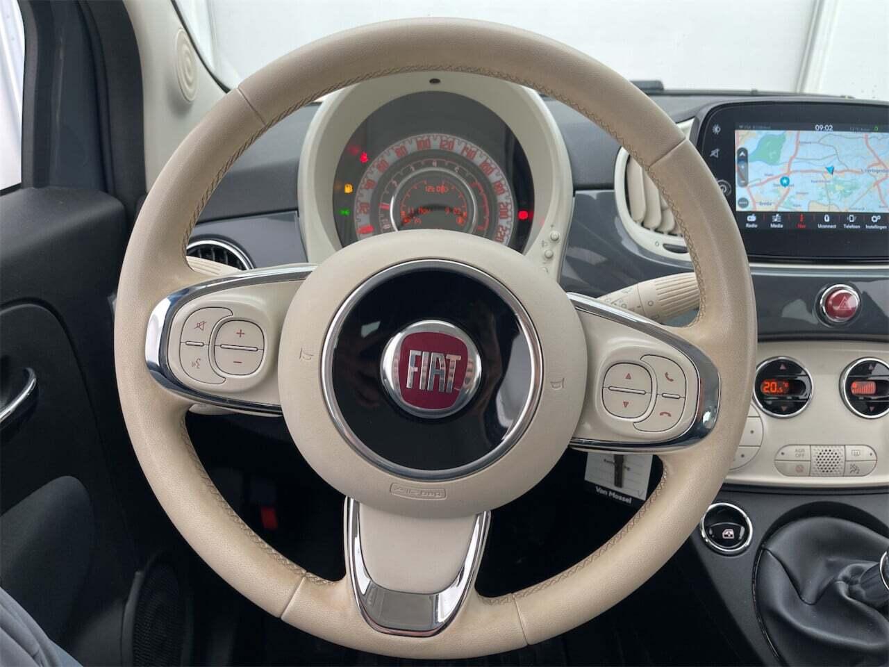 FIAT 500 1.0 Hybrid Lounge photo