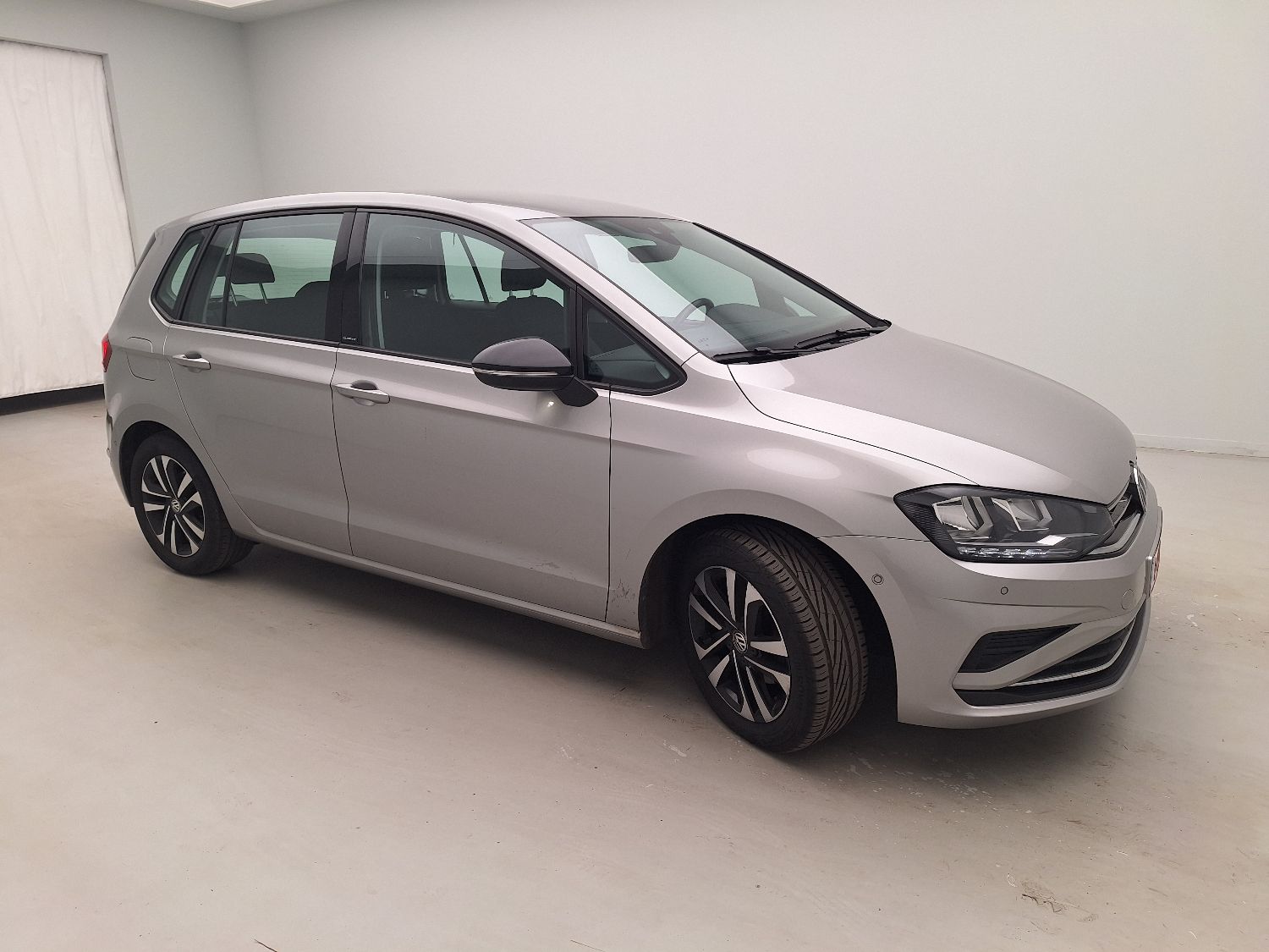 VW, Golf Sportsvan FL'17, Volkswagen Golf Sportsvan 1.0 TSI IQ.Drive 5d photo