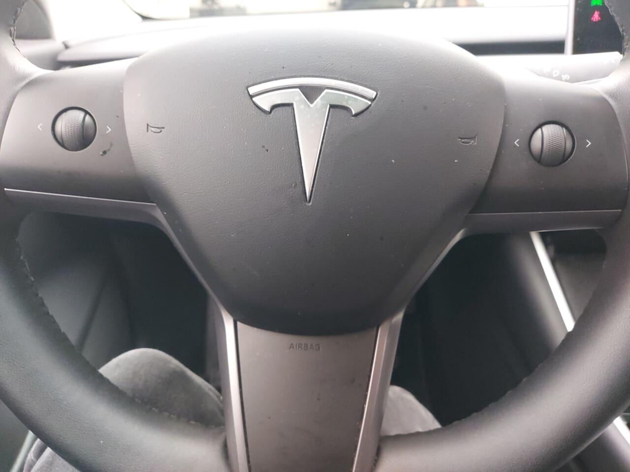 Tesla Model 3 Long Range AWD 75 kWh photo