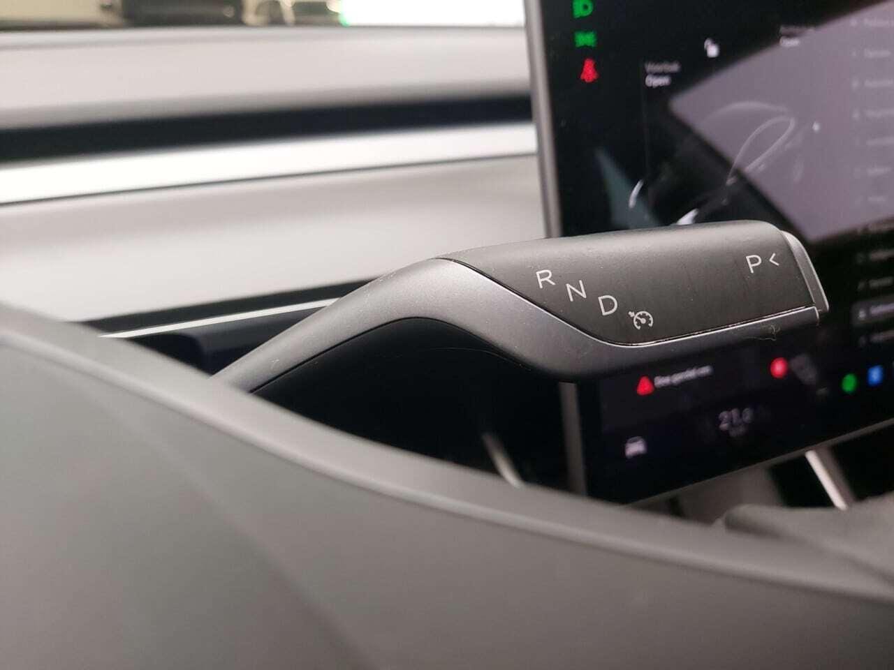 Tesla Model 3 Long Range AWD 75 kWh photo