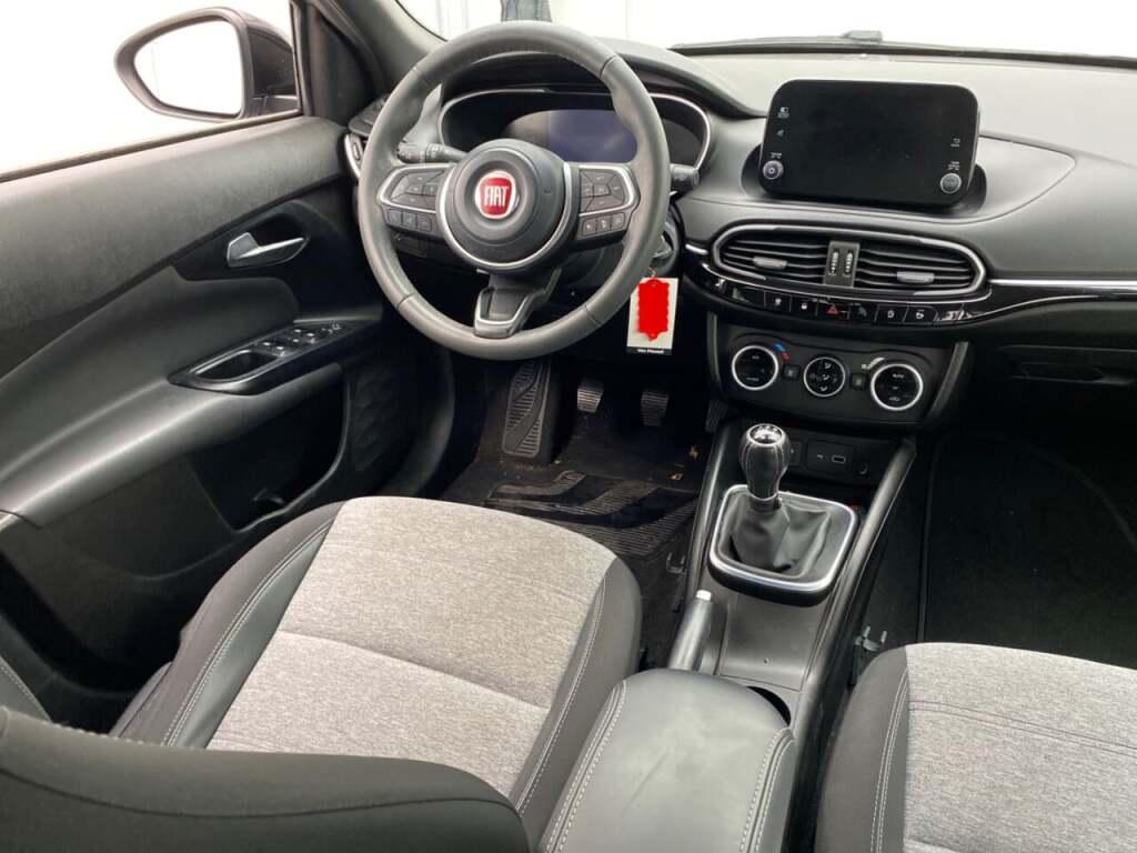 FIAT Tipo Cross 1.0 Cross photo