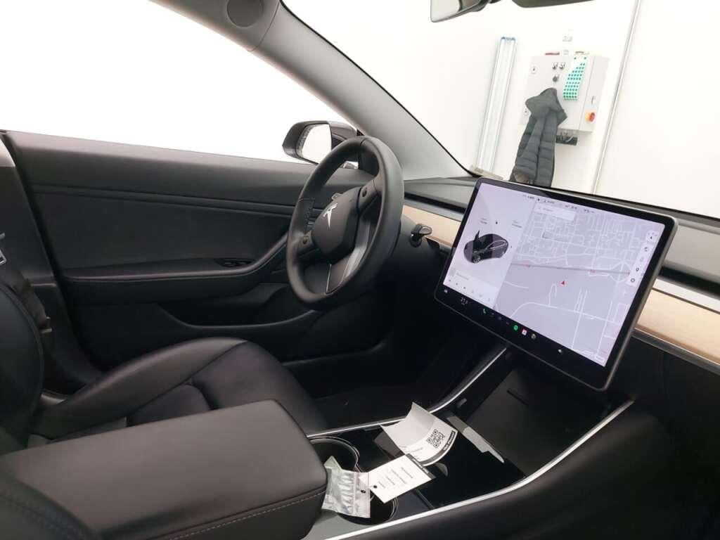 Tesla Model 3 Long Range AWD 75 kWh photo