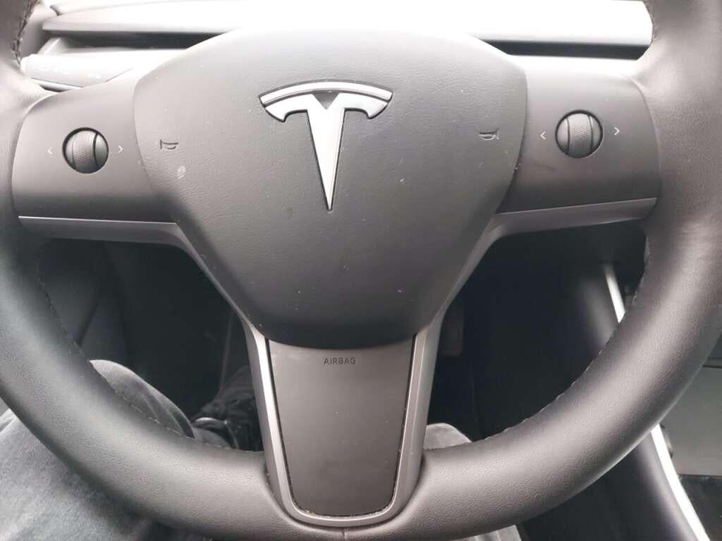 Tesla Model 3 Long Range AWD 75 kWh photo