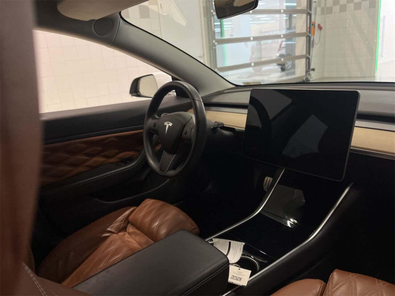 Tesla Model 3 Performance AWD 75 kWh photo