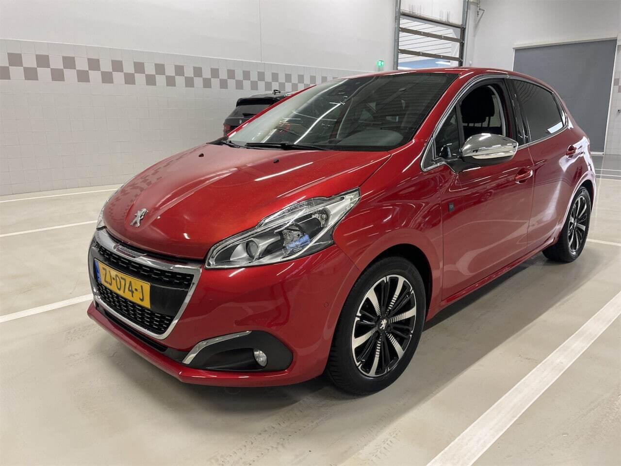 PEUGEOT 208 1.2 PureTech Tech Edition EAT