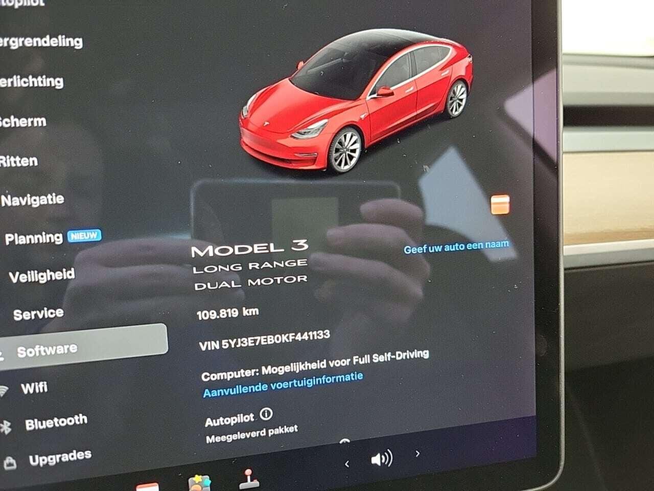 Tesla Model 3 Long Range AWD 75 kWh photo