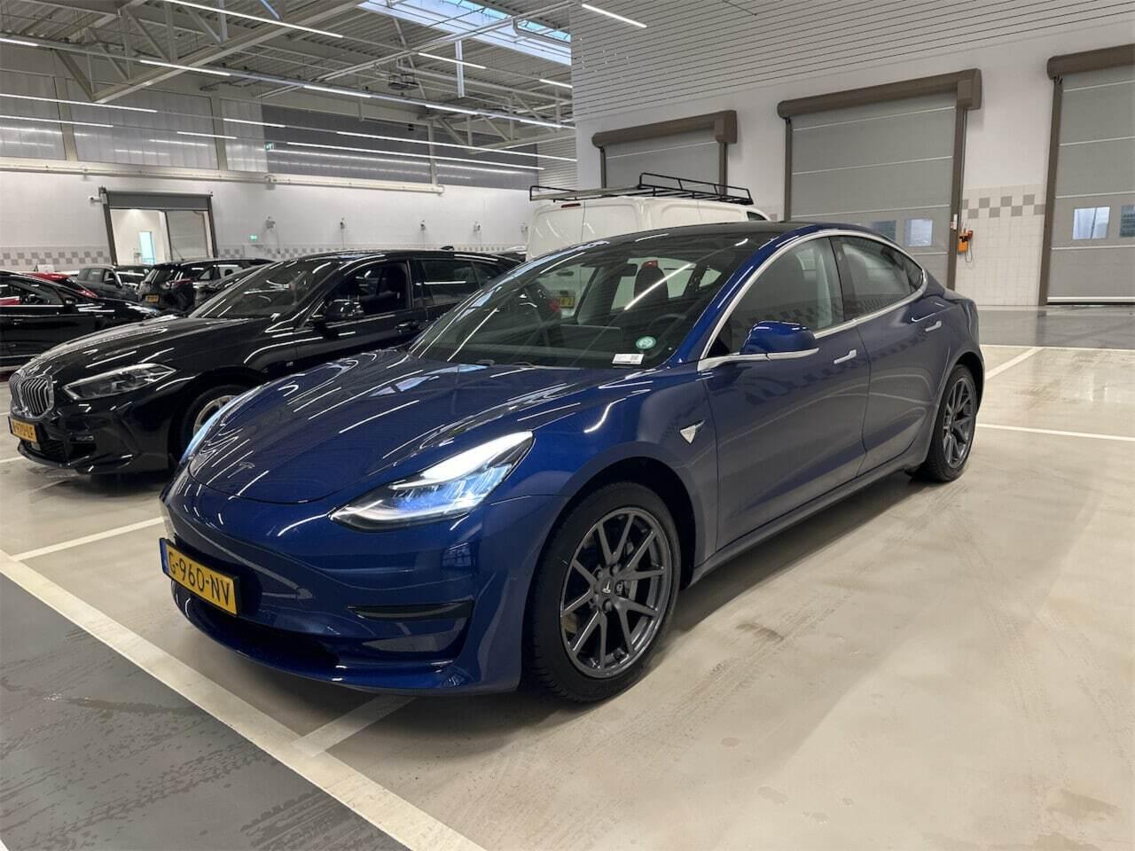 Tesla Model 3 Standard RWD Plus 60 kWh