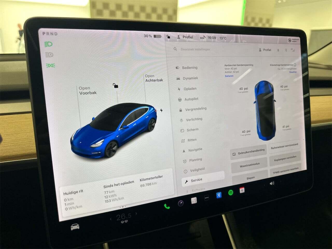 Tesla Model 3 Standard RWD Plus 60 kWh photo