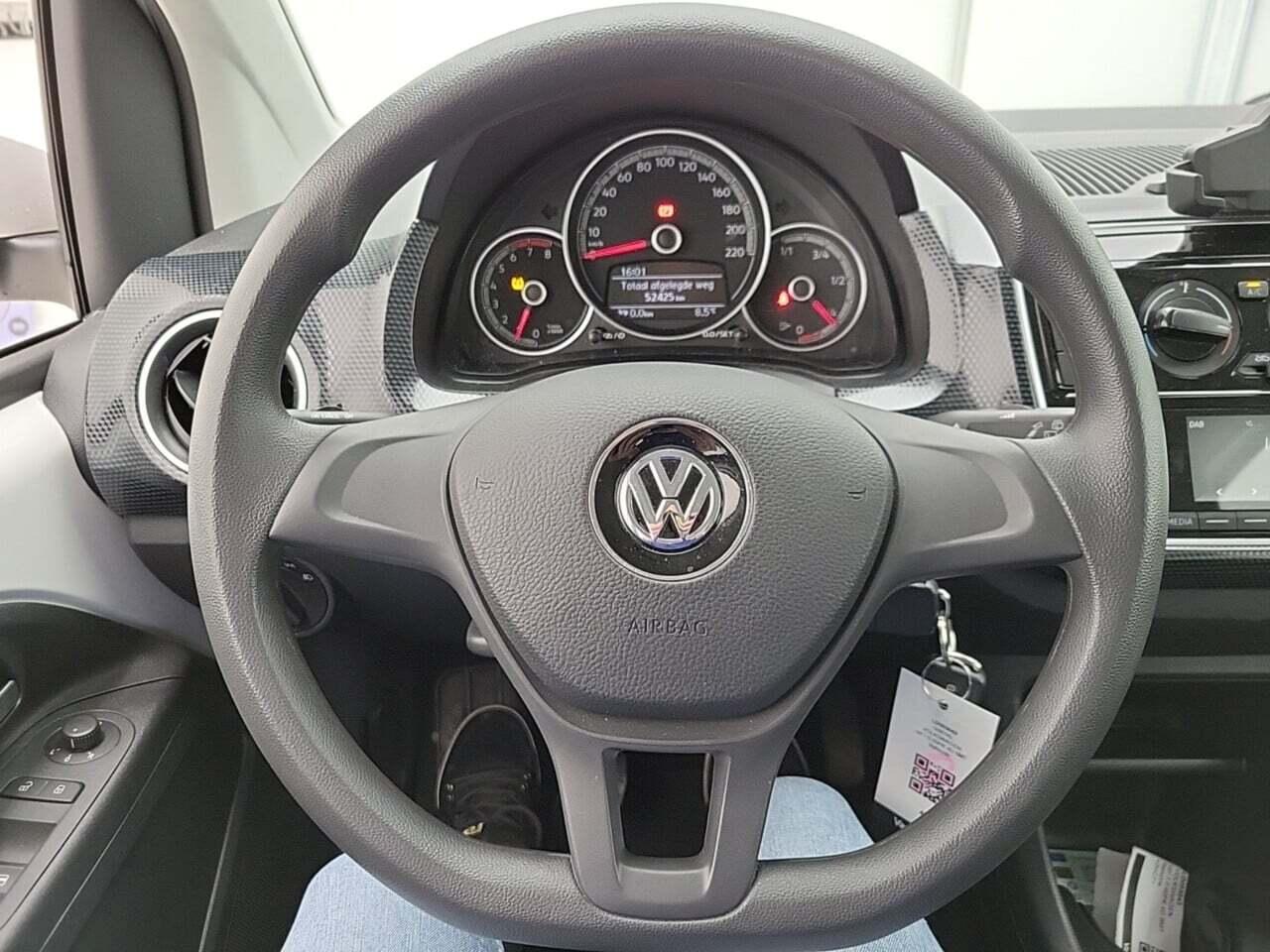 VOLKSWAGEN up! 1.0 BMT move up! photo